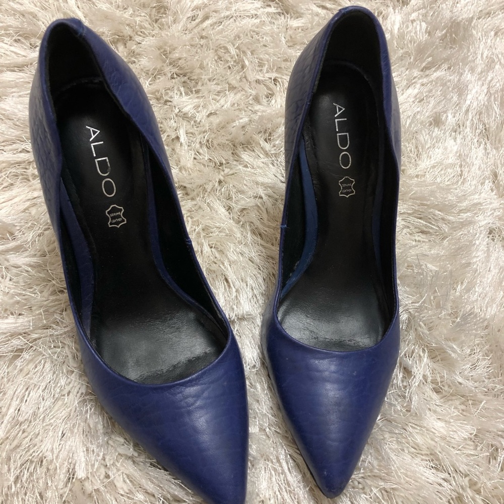 ALMOST NEW cobalt blue ALDO pumps!